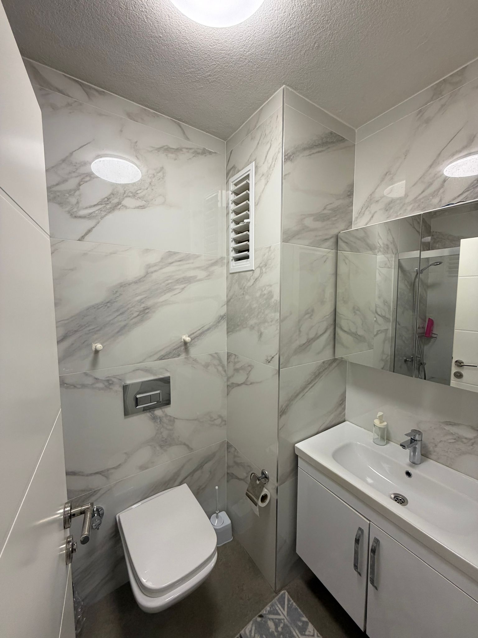 BMS Gerze Apart Otel 2+1 apart daire yatak odası