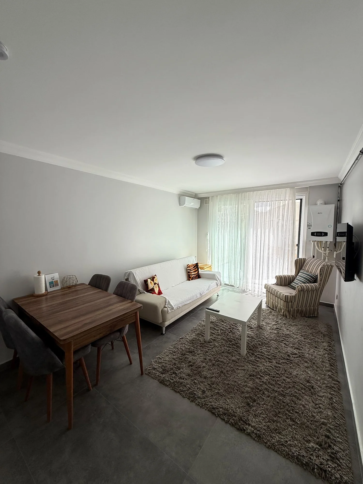 Bahçe Daire Salon
