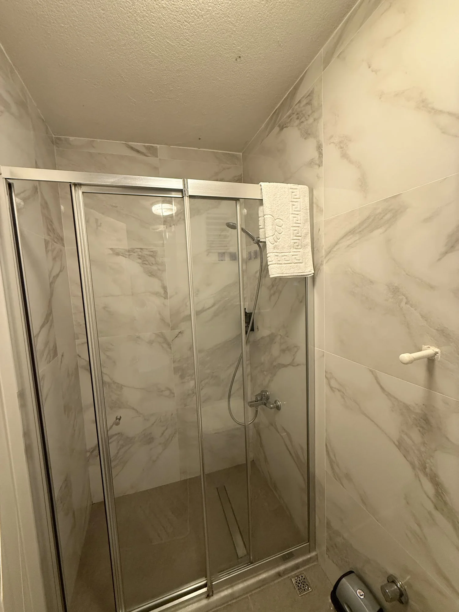 Daire 8 Banyo