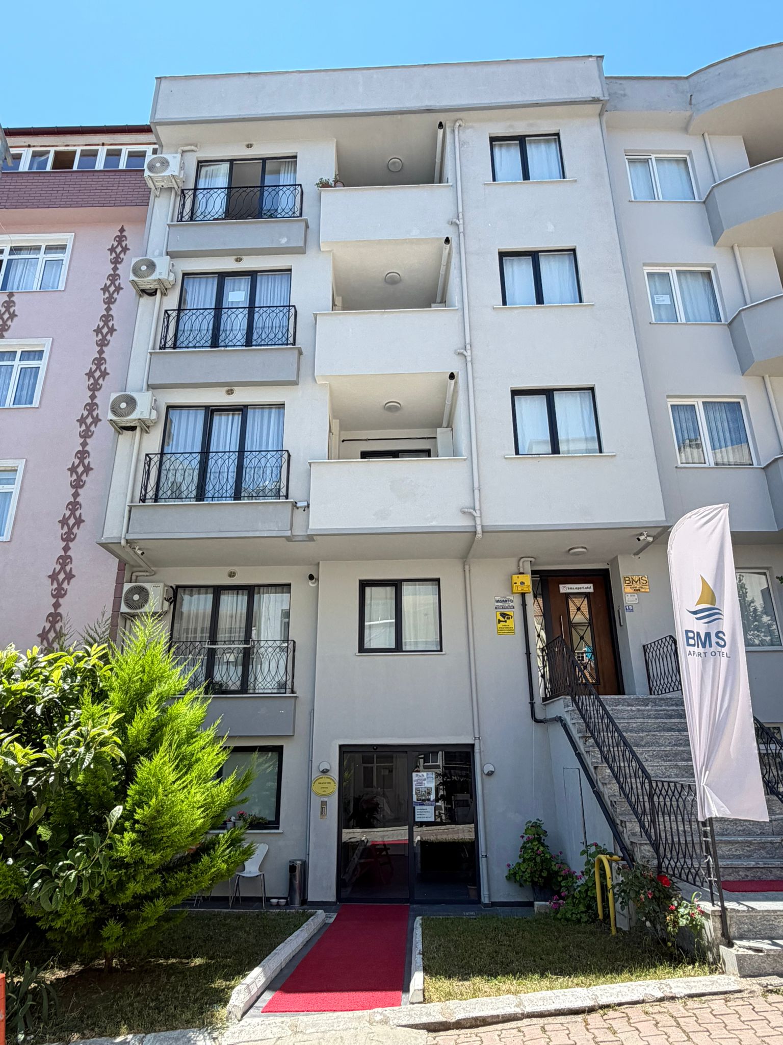 BMS Gerze Apart Otel giriş holü